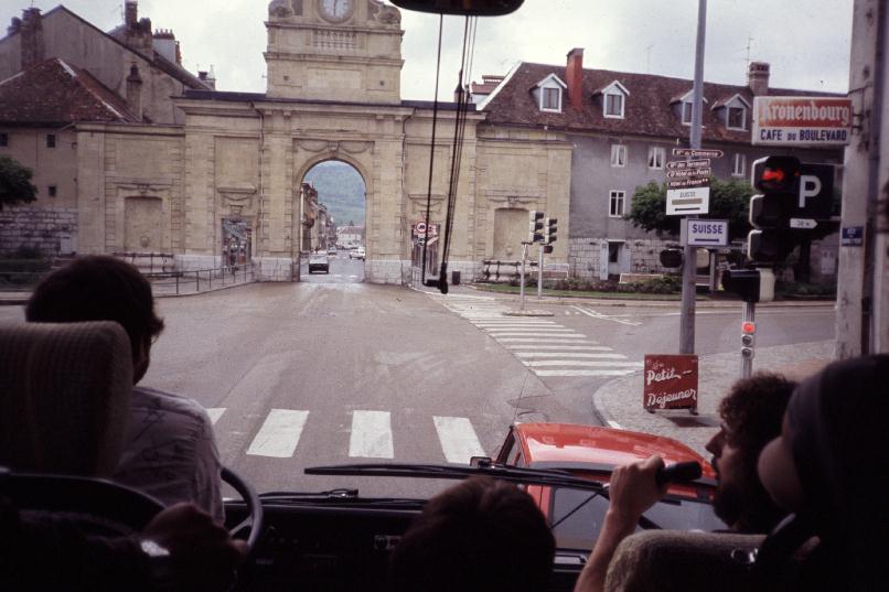 19850614bis16format537x806bild07fetedesescargotslarivieredrugeon.jpg
